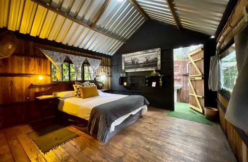 Umzumbe Hostel | Mantis and Moon Backpacker Lodge