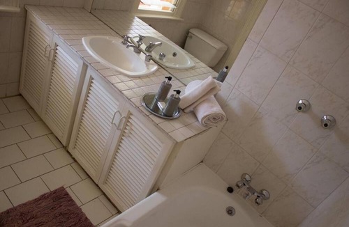 Sunnyside House | Maple's Guest House