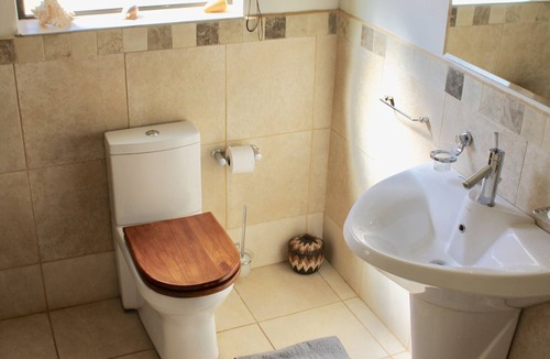 Thabazimbi House | Marakele Animal Sanctuary-Toms Cottage
