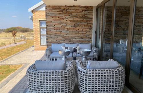 Mookgopong Villa | Maratongfontein Euphoria Villa