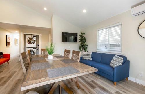 Willow Glen House | Marbella Lane - 6BR Duplex DTWN SJ Laundry P