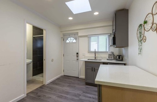 North Central House | @ Marbella Lane - Adorable and Quiet Studio