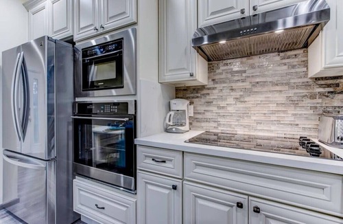 North Central House | Marbella Lane - Bright and Cozy Home near SFO