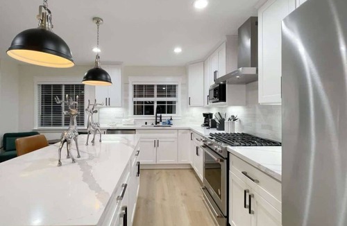 Sunnyvale House | Marbella Lane - Contemporary Sophisticated Home