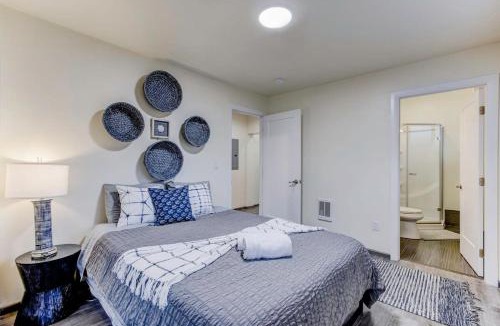 North Central House | Marbella Lane Cozy 2BR Studio Duplex Home