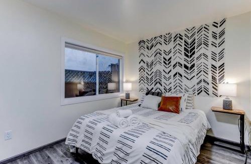 North Central House | Marbella Lane Cozy 2BR Studio Duplex Home