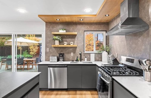 Hathaway House | @ Marbella Lane - Modern 3BROasis 15-Min to Levi's