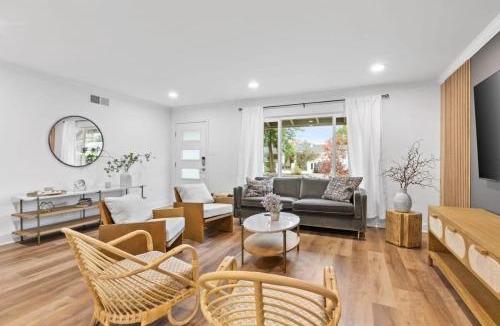 Hathaway House | Marbella Lane - Modern 3BROasis in SiliconValley