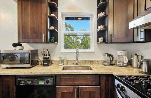 Colma House | @ Marbella Lane - Natural BayView Escape |Near SFO