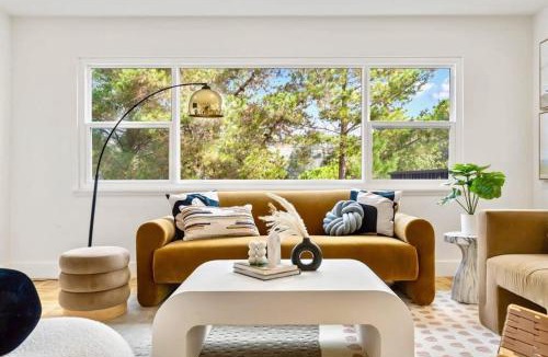 Linda Mar House | Marbella Lane - Stylish 4BR w Revitalizing View