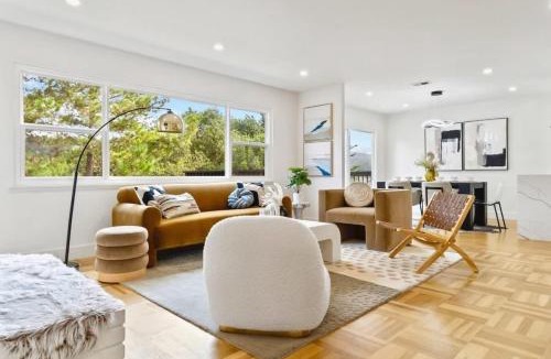 Linda Mar House | Marbella Lane - Stylish 4BR w Revitalizing View