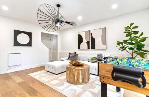 Linda Mar House | Marbella Lane - Stylish 4BR w Revitalizing View