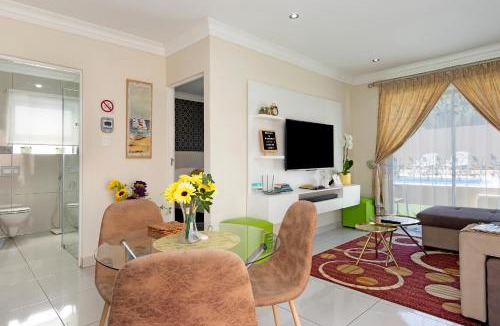 Trawal House | Marigold