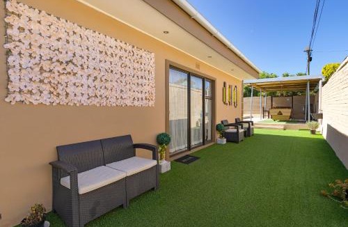 Trawal House | Marigold