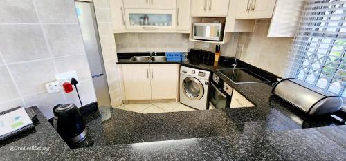 Ramsgate Beach Apartment | Marine Glen 15 - Sleeps 6