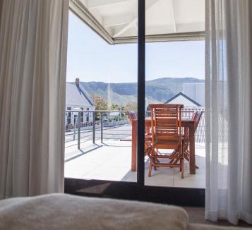 Hermanus City-Centre Apartment | Marine Square Luxury Suites