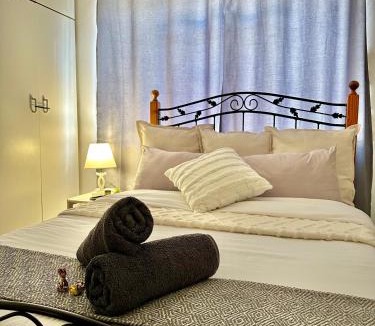 Worcester House | Mario & Luiza's Place - Cozy Stay with Pool & Braai
