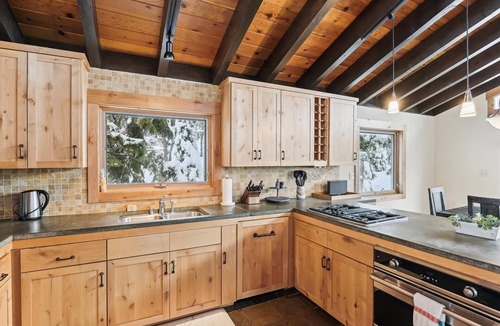 Alpine Meadows House | Mariposa at Palisades Alpine - Ski Shuttle- 3BR - Forest Views