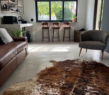 Piet Retief Apartment | Market on 5
