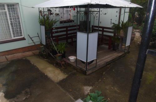 Piet Retief Apartment | Marnalé Oornagwoonstel