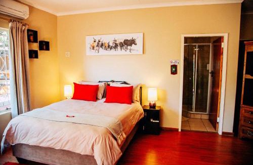 Thabazimbi Cabin | Maroela Guest Lodge