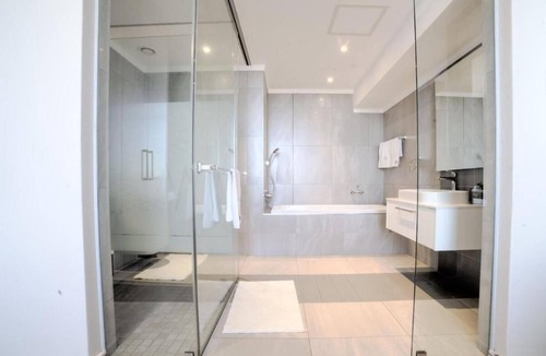 Sandown Apartment | Masingita Towers - Luxury Family Room
