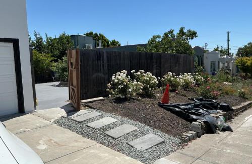 Oakland House | Maxwell Park Beauty w Huge Backyard