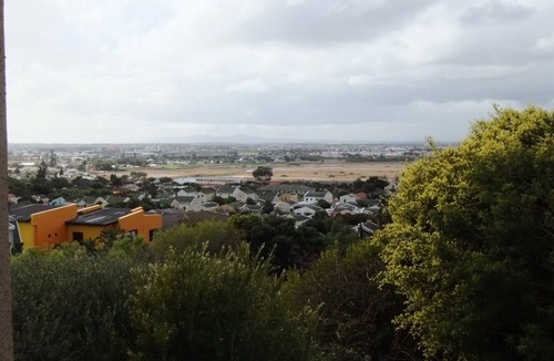 Muizenberg House | McCombe Getaway Home with spectacular 360 degree views!