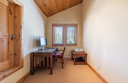 Norden House | Meadow Town Home 11