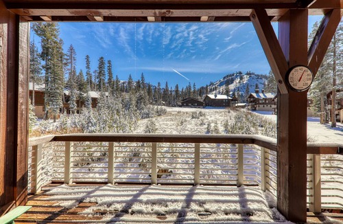 Norden House | Meadow Town Home 11