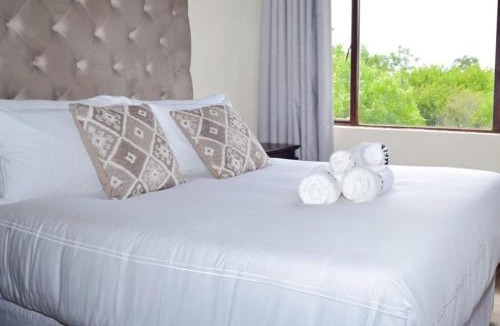 Hammanskraal Cabin | Mela Luxury Game Lodge