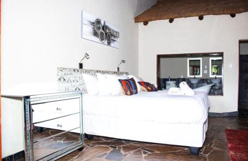 Hammanskraal Cabin | Mela Luxury Game Lodge