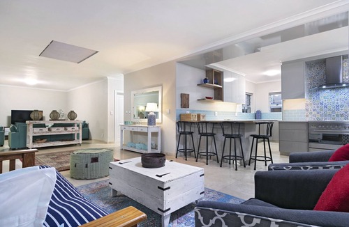 Melkbosstrand House | Melkbos Aan See - Three Bedroom House, Sleeps 6
