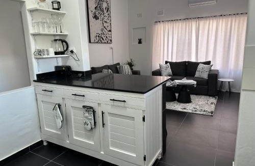 Kareeberg Apartment | Melody Comfort Apartments