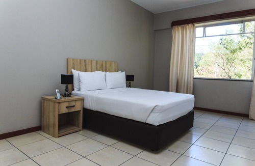 Pretoria Apartment | Menlyn Maine: The Exquisite Lunette