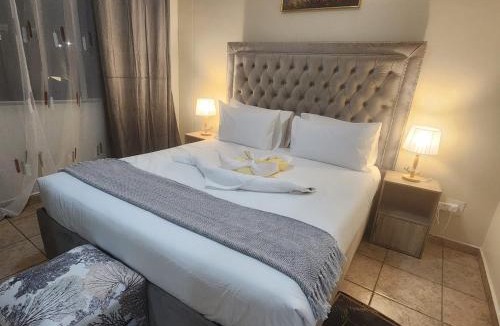 Menlyn Apartment | Menlyn Place City Vibes