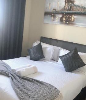Menlyn Apartment | Menlyn Place Staycation