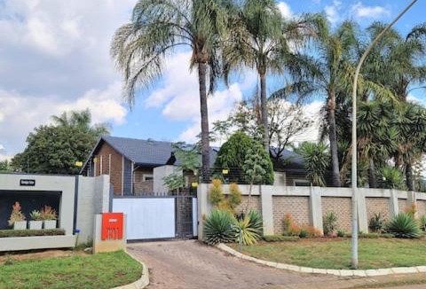 Garsfontein Apartment | Menlyn View Unit 6