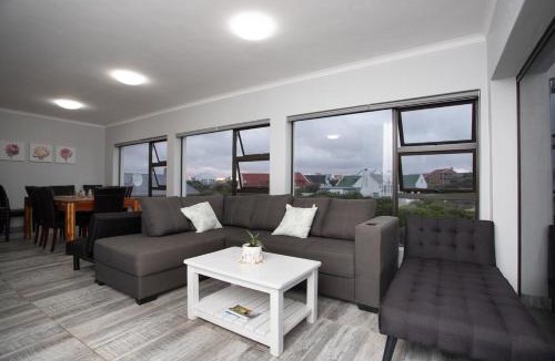 Boggoms Bay House | Meraki - Greek style beach house in Boggoms Bay