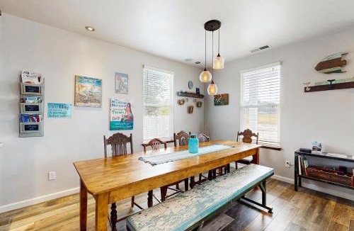 Cleone House | Mermaid Manor - Hot Tub & Steps to the Beach