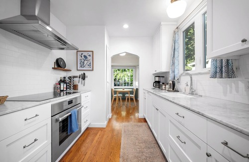 Central Sacramento House | Mid-Century Modern Bungalow Near McKinley Park!