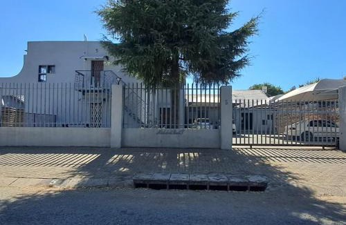 Secunda House | Middelbult Guesthouse by Heybert