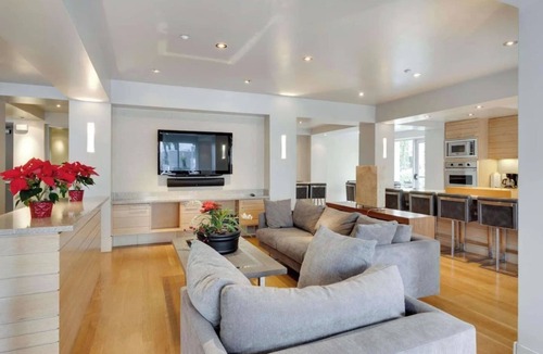 Walnut Creek Apartment | Midterm rental Luxury Walnut Creek condo BART walk