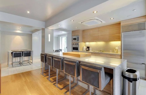 Walnut Creek Apartment | Midterm rental Luxury Walnut Creek condo BART walk