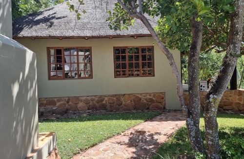 Bela-Bela Cabin | Milkwood Cottage Mabalingwe