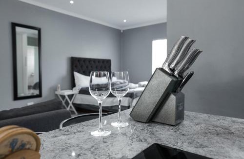 Parow North Apartment | Milo's Sky Grey Guest House - No Load shedding