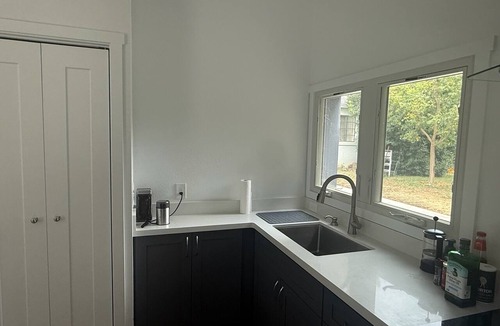 Woodland Apartment | Minimalist 1 BR ADU in a pleasant Woodland neighborhood