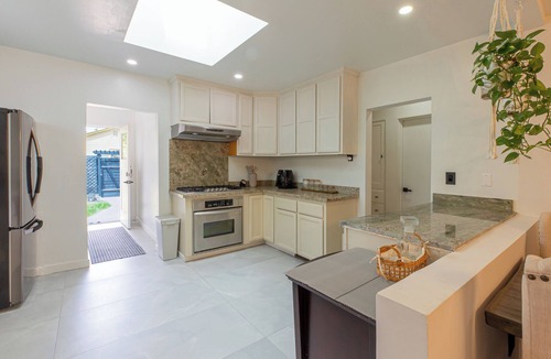 San Jose House | Minimalist 2B2B House Family Friendly With Botanic Garden