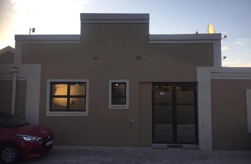 Greater Johannesburg Metropolitan Area Bed & Breakfast | MIRATON EASTGATE SUITES