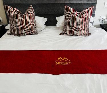Mookgopong House | Missie Villa 165 on Rooibok Euphoria Golf
